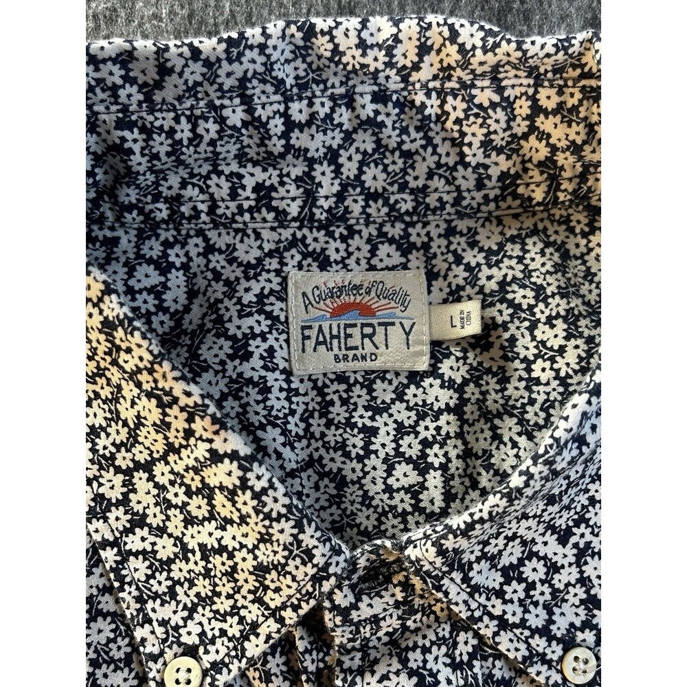 Faherty Brand Shirt Men’s Sz L Blue White Cotton Short Sleeve Floral Button Down - Picture 2 of 6